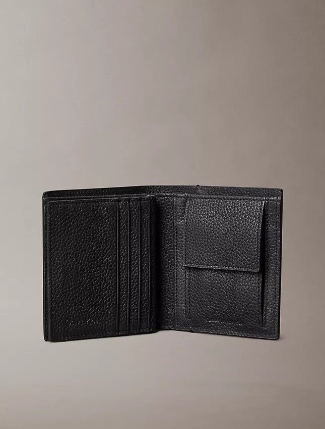 Portefeuille triple pli fin avec logo estampé à chaud + étui à cartes Portefeuille triple pli fin avec logo estampé à chaud + étui à cartes