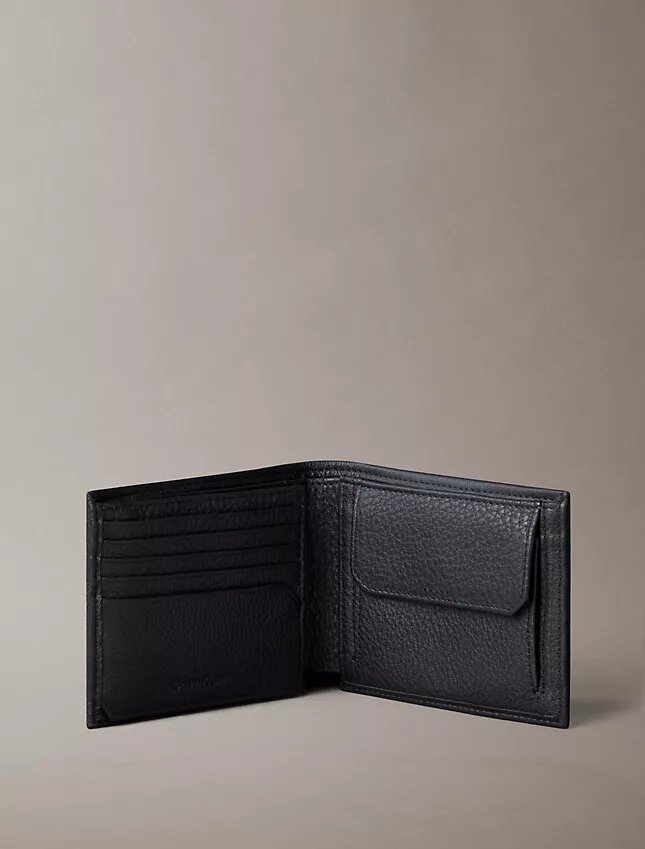 Portefeuille à trois volets en cuir grainé avec poche à monnaie Portefeuille à trois volets en cuir grainé avec poche à monnaie
