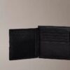 Portefeuille à trois volets en cuir grainé avec poche à monnaie Portefeuille à trois volets en cuir grainé avec poche à monnaie