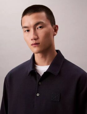 Pull ample avec logo emblématique