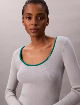 Pull classique à encolure dégagée en coton mélangé Pull classique à encolure dégagée en coton mélangé
