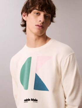 Pull classique à motif graphique et logo color block