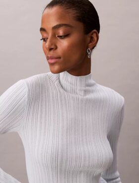 Pull à col roulé en viscose mélangée Pull à col roulé en viscose mélangée