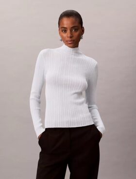 Pull à col roulé en viscose mélangée Pull à col roulé en viscose mélangée