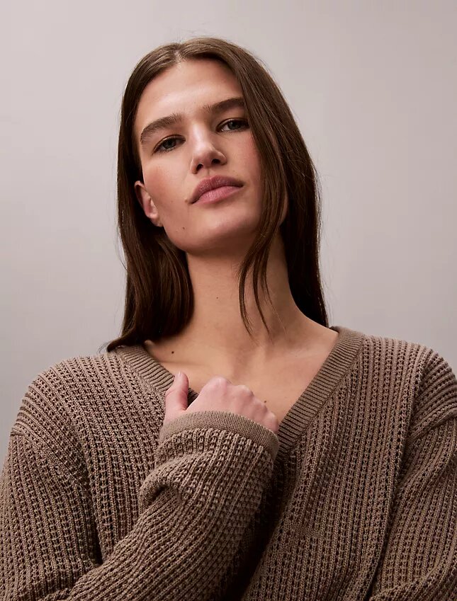 Pull Monogram décontracté en coton lisse Pull Monogram décontracté en coton lisse
