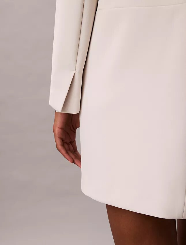 Robe ajustée en crêpe Robe ajustée en crêpe