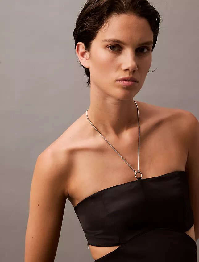 Robe dos nu à découpes Robe dos nu à découpes