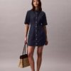 Robe en denim à manches courtes Robe en denim à manches courtes
