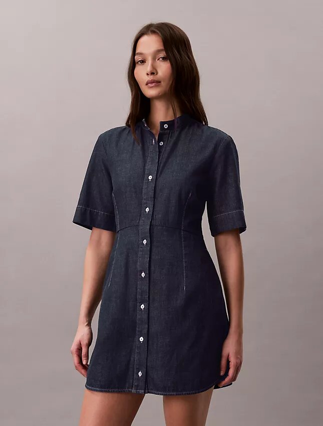 Robe en denim à manches courtes Robe en denim à manches courtes