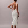 Robe mi-longue en lin mélangé à encolure dégagée Robe mi-longue en lin mélangé à encolure dégagée