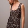 Robe mi-longue à imprimé satin froissé Robe mi-longue à imprimé satin froissé
