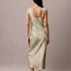 Robe mi-longue à imprimé satin froissé Robe mi-longue à imprimé satin froissé