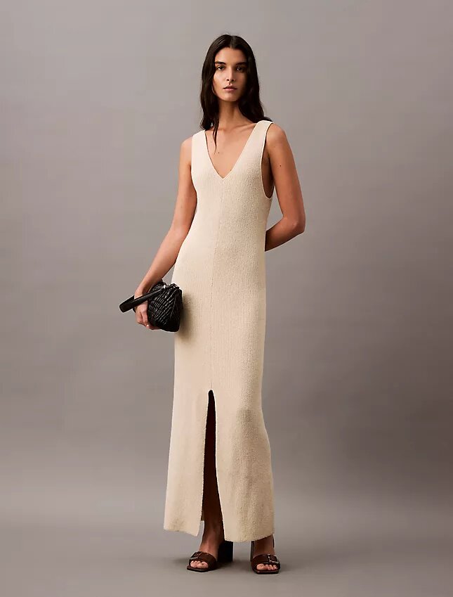 Robe mi-longue sans manches en bouclé côtelé Robe mi-longue sans manches en bouclé côtelé