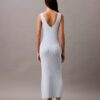 Robe mi-longue sans manches en bouclé côtelé Robe mi-longue sans manches en bouclé côtelé