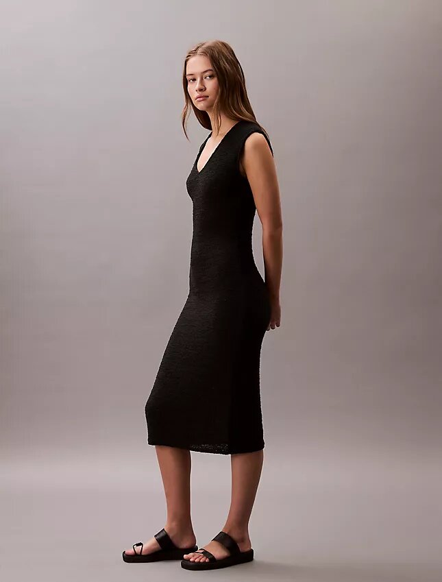 Robe midi sans manches en maille Robe midi sans manches en maille