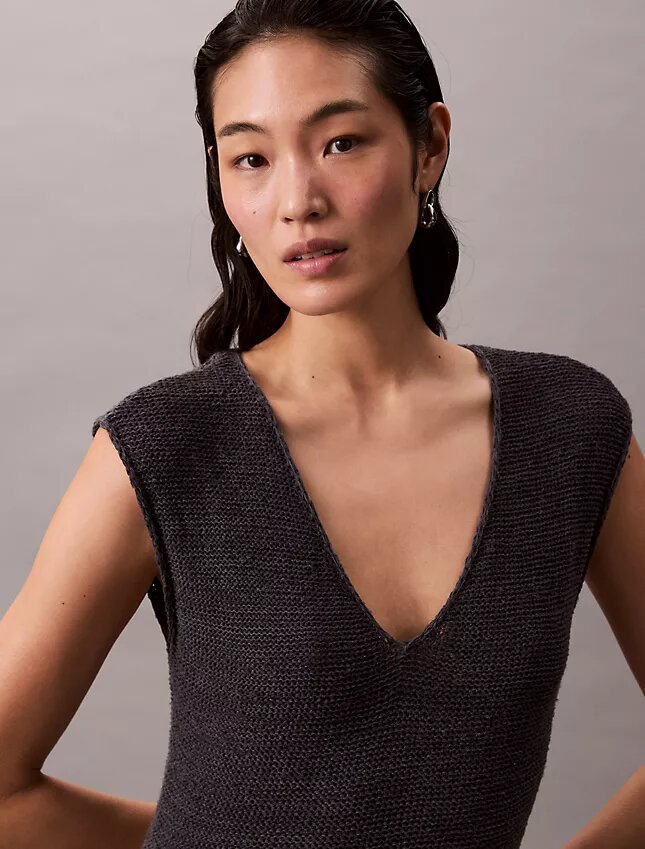 Robe midi sans manches en maille Robe midi sans manches en maille