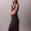 Robe midi sans manches en maille Robe midi sans manches en maille