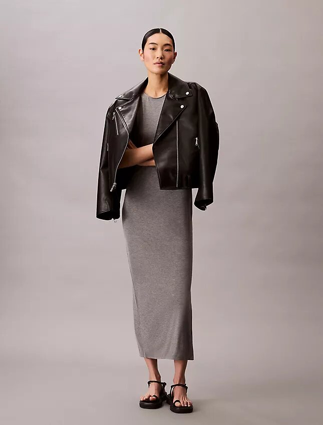 Robe midi slim unie extensible Robe midi slim unie extensible
