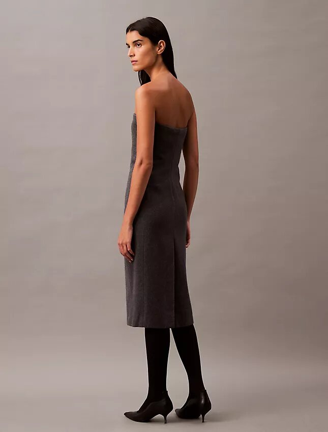Robe sans bretelles en laine mélangée brossée Robe sans bretelles en laine mélangée brossée