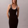 Robe sans manches à bordures colorées Robe sans manches à bordures colorées