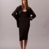 Robe sans manches à bordures colorées Robe sans manches à bordures colorées