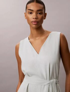 Robe sans manches à col en V et ceinture en mélange de lin