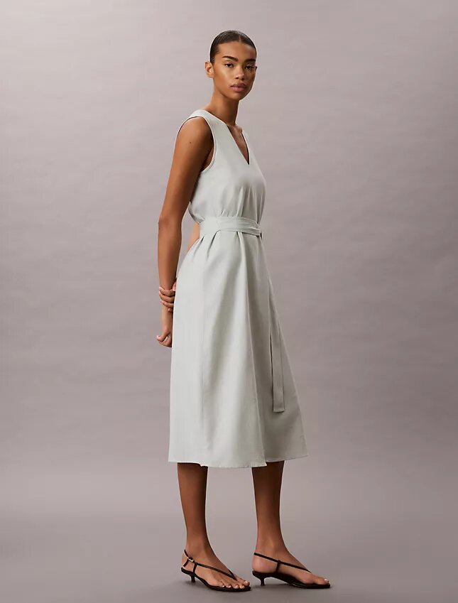 Robe sans manches à col en V et ceinture en mélange de lin Robe sans manches à col en V et ceinture en mélange de lin