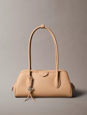 Sac à bandoulière avec logo emblématique