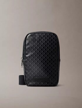 Sac bandoulière avec logo emblématique sur toute la surface Sac bandoulière avec logo emblématique sur toute la surface