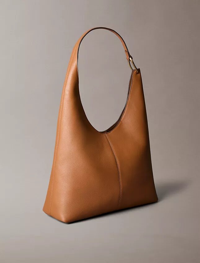 Sac à bandoulière moyen en cuir souple Sac à bandoulière moyen en cuir souple