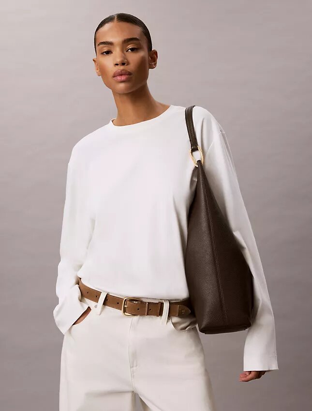 Sac à bandoulière moyen en cuir souple Sac à bandoulière moyen en cuir souple