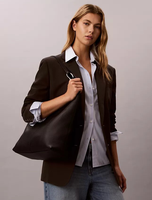 Sac à bandoulière moyen en cuir souple Sac à bandoulière moyen en cuir souple