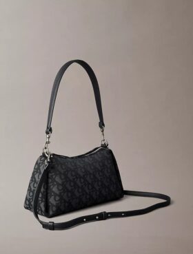 Sac à bandoulière à plis avec logo Monogram