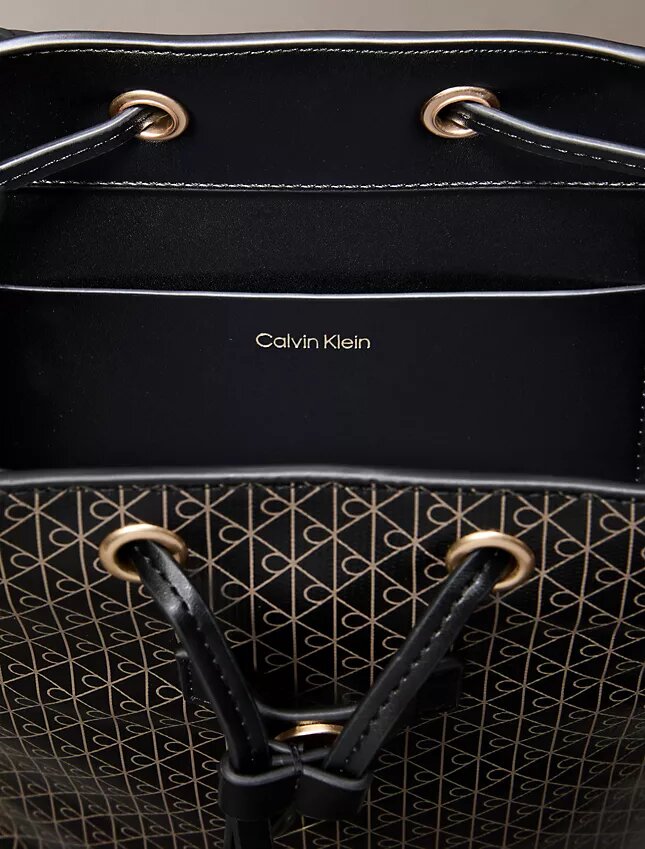 Sac à dos avec logo emblématique sur toute la surface Sac à dos avec logo emblématique sur toute la surface