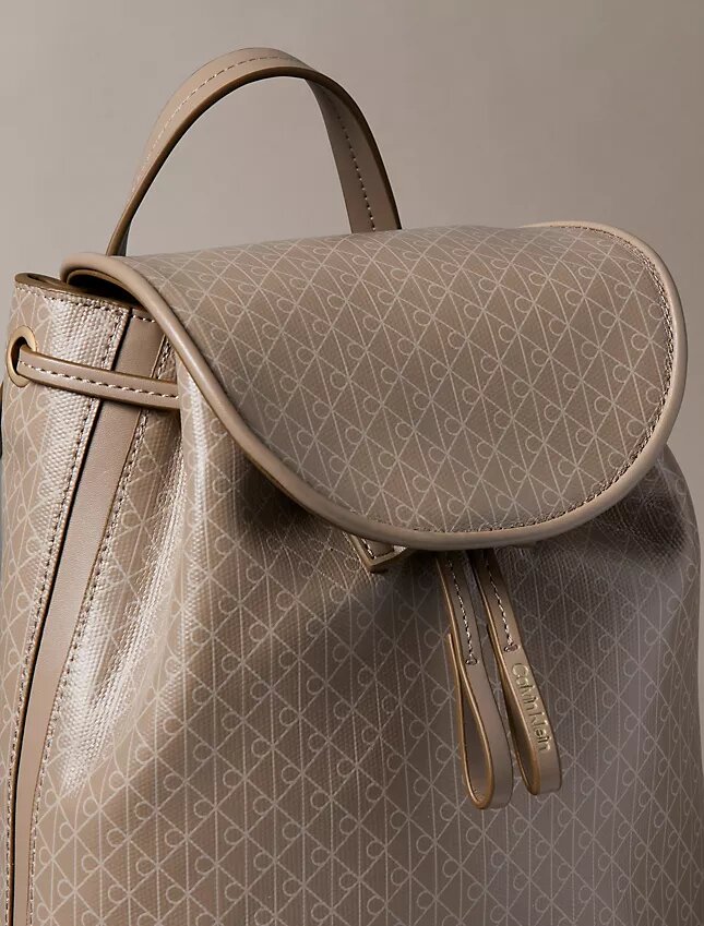 Sac à dos avec logo emblématique sur toute la surface Sac à dos avec logo emblématique sur toute la surface