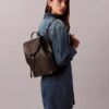 Sac à dos avec logo emblématique sur toute la surface Sac à dos avec logo emblématique sur toute la surface