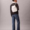 Sac à dos avec logo emblématique sur toute la surface Sac à dos avec logo emblématique sur toute la surface