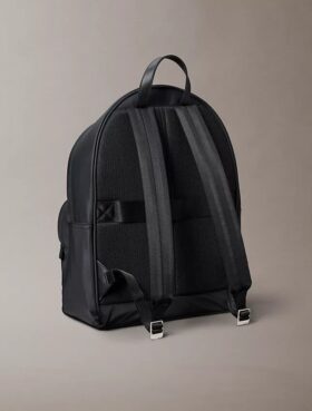 Sac à dos en nylon mat