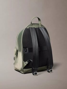 Sac à dos en nylon mat