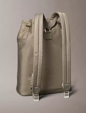 Sac à dos en nylon mat à cordon