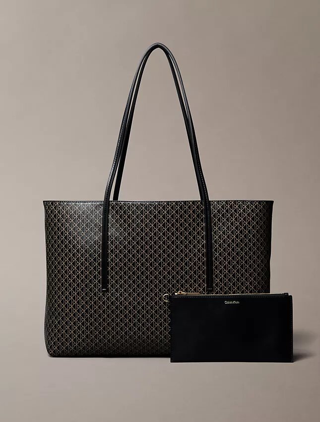 Sac fourre-tout avec logo emblématique sur toute la surface et pochette Sac fourre-tout avec logo emblématique sur toute la surface et pochette