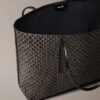 Sac fourre-tout avec logo emblématique sur toute la surface et pochette Sac fourre-tout avec logo emblématique sur toute la surface et pochette
