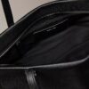 Sac fourre-tout en simili cuir texturé galets avec logo emblématique Sac fourre-tout en simili cuir texturé galets avec logo emblématique