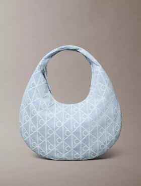 Sac hobo en Denim avec logo emblématique sur toute la surface