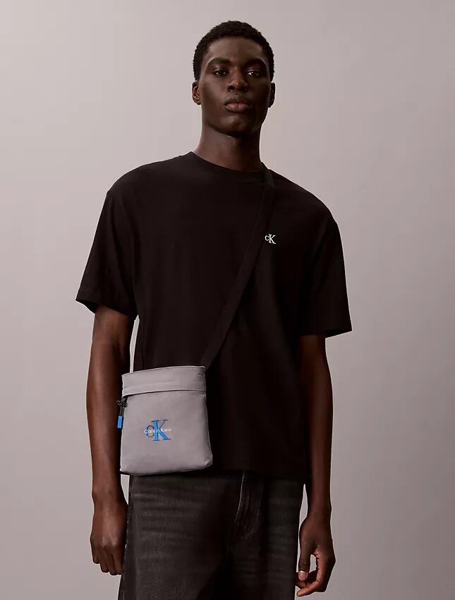 Sac plat Monologo en nylon Sac plat Monologo en nylon