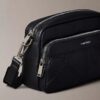 Sac pour appareil photo avec logo en relief sur toute la surface Sac pour appareil photo avec logo en relief sur toute la surface