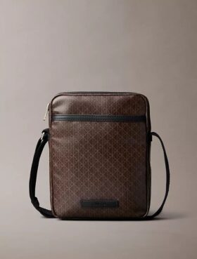 Sac reporter avec logo emblématique sur toute la surface