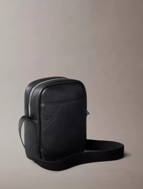 Sac reporter fin avec logo en relief sur toute la surface
