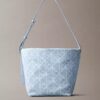 Sac seau en Denim avec logo emblématique sur toute la surface Sac seau en Denim avec logo emblématique sur toute la surface