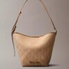 Sac seau en jacquard avec logo emblématique sur toute la surface et pochette Sac seau en jacquard avec logo emblématique sur toute la surface et pochette